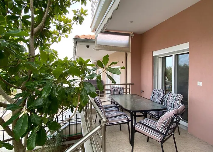 Ferienhaus Maisonette Hanta *